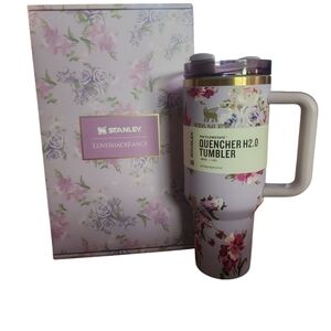 Stanley Quencher H2.0 Tumbler with Pastel Floral Design